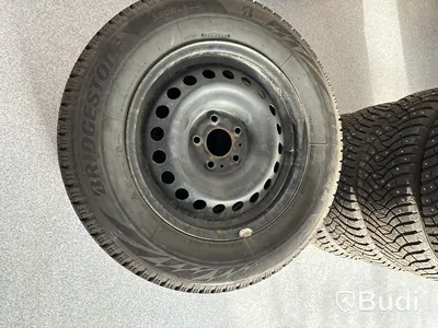 4 st. Vinterhjul Bridgestone 215/65R16 102S