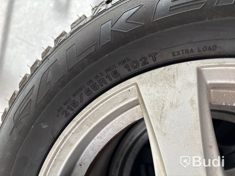 4 st. Vinterhjul Falken 215/65R16 102T