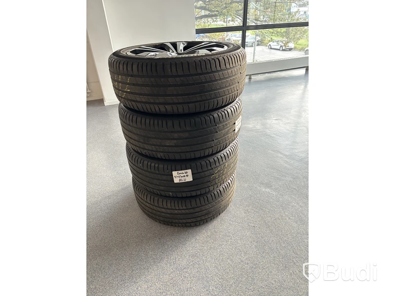 4 st. Vinterhjul Michelin 245/50R20