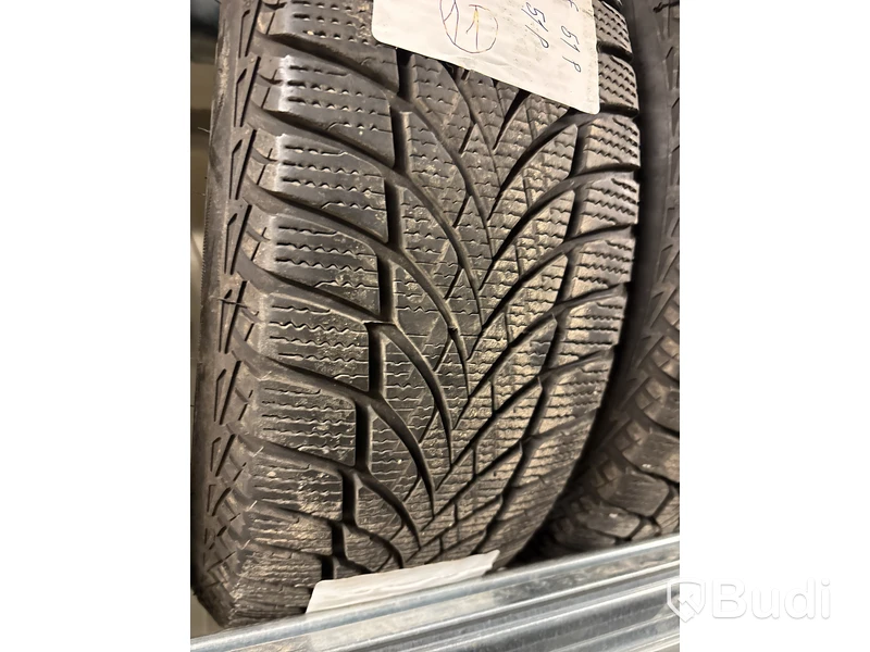 4 st. Vinterhjul Goodyear 195/55R16 87T