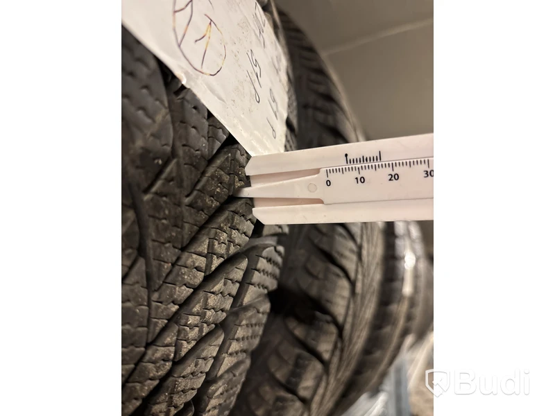 4 st. Vinterhjul Goodyear 195/55R16 87T