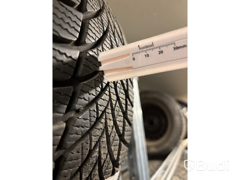 4 st. Vinterhjul Goodyear 195/55R16 87T