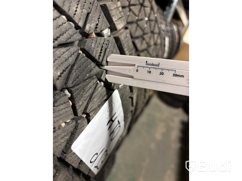 4 st. Vinterhjul Bridgestone 225/65R17 102S