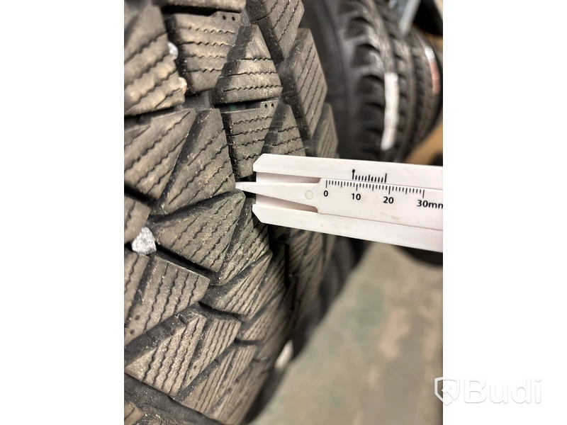 4 st. Vinterhjul Bridgestone 225/65R17 102S