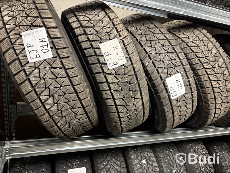 4 st. Vinterhjul Bridgestone 225/65R17 102S