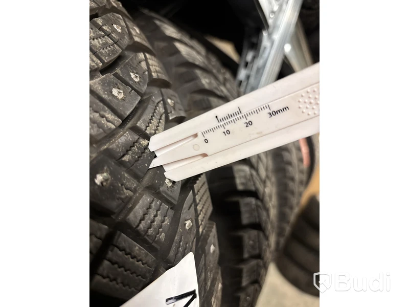 4 st. Vinterhjul Goodyear 215/55R16 102T