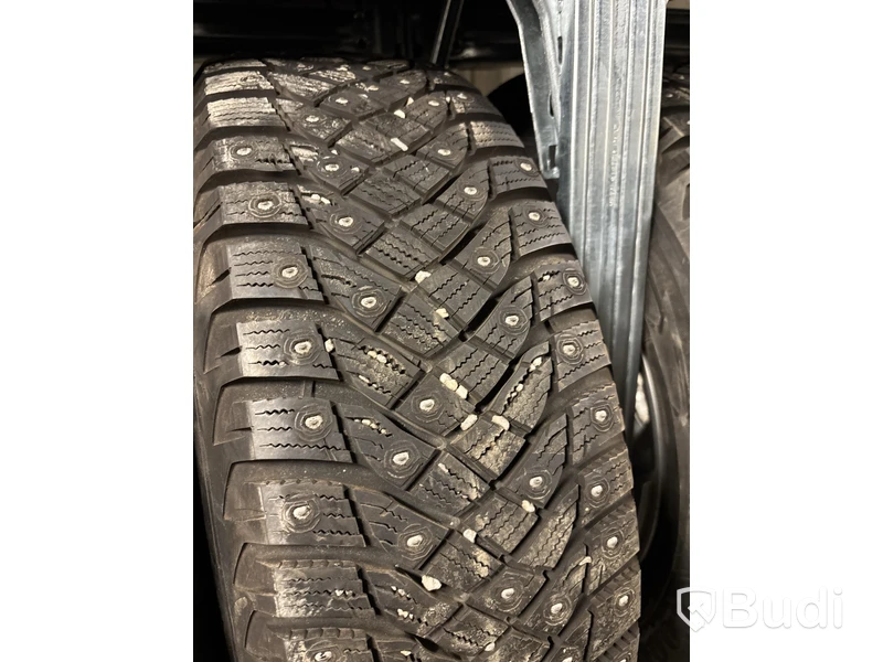 4 st. Vinterhjul Goodyear 215/55R16 102T