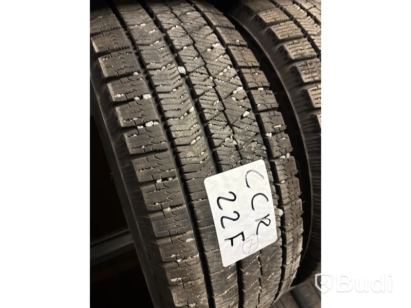4 st. Vinterhjul Bridgestone 215/65R16 102S