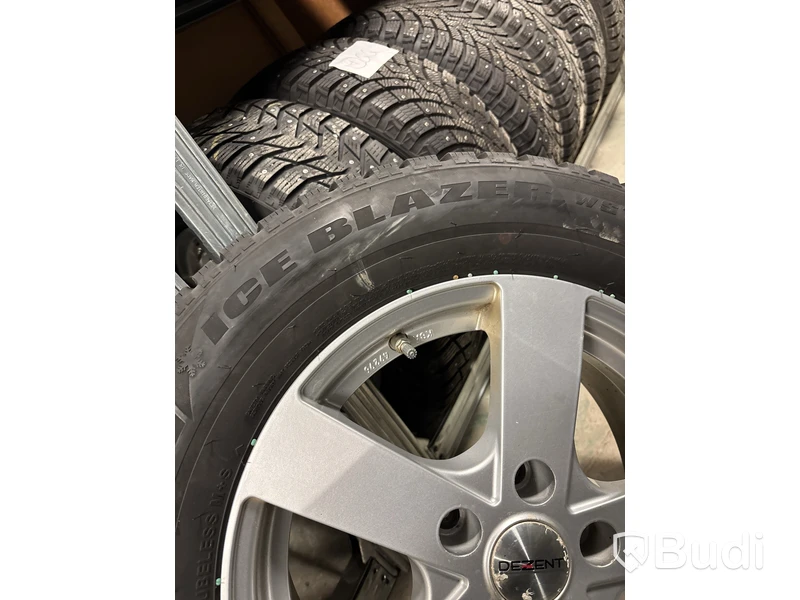 4 st. Vinterhjul Salin 215/65R16 102T