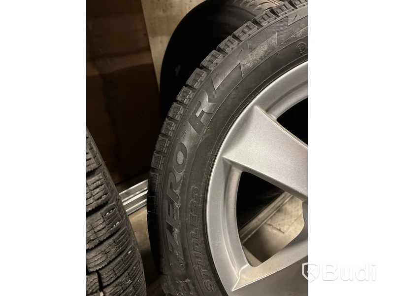 4 st. Vinterhjul Pirelli 205/55R16 94T