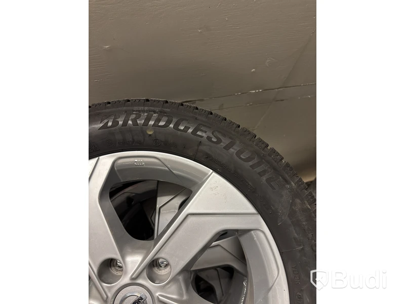 4 st. Vinterhjul Bridgestone 205/55R16 94T