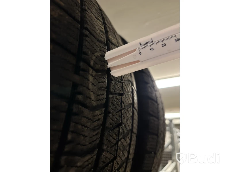 4 st. Vinterhjul Bridgestone 205/55R16 94T