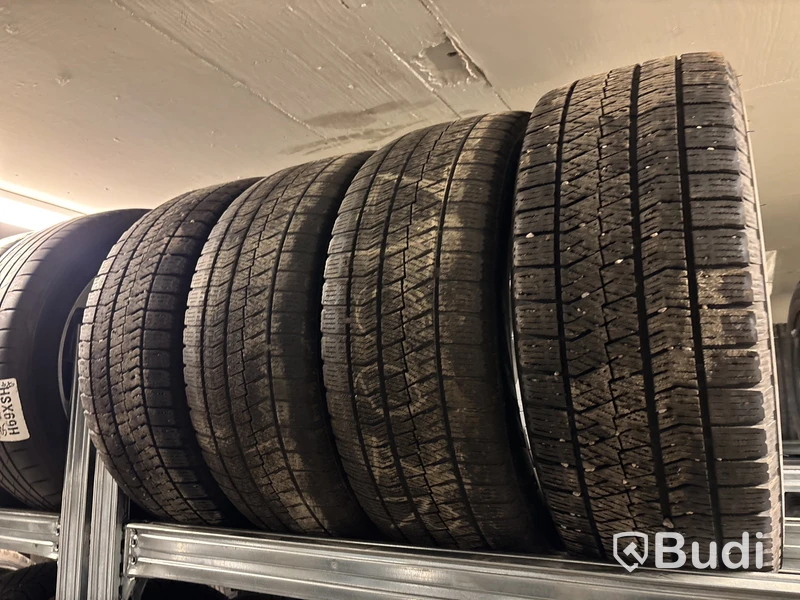 4 st. Vinterhjul Bridgestone 205/55R16 94T