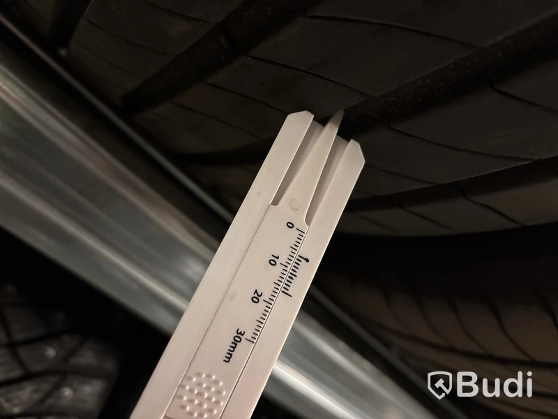 4 st. Sommarhjul Michelin 215/55R17