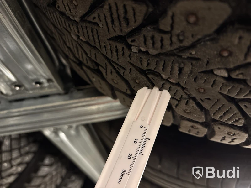 4 st. Vinterhjul Kumo 215/55R17 98T