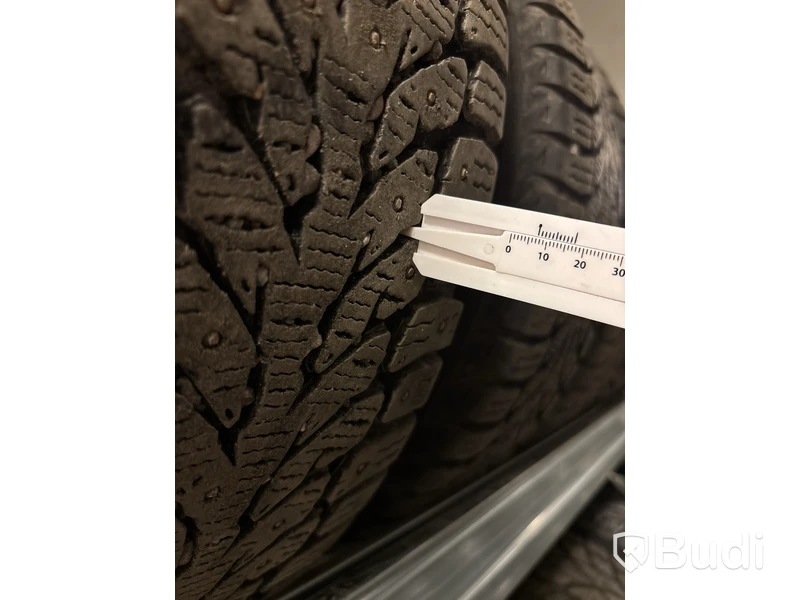4 st. Vinterhjul Kumo 215/55R17 98T
