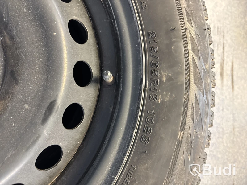 4 st. Vinterhjul Bridgestone 215/65R16 102S