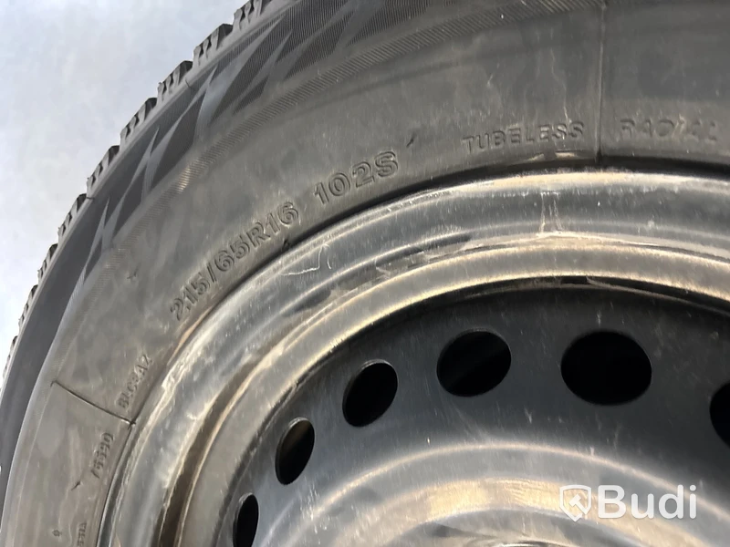 4 st. Vinterhjul Bridgestone 215/65R16 102S