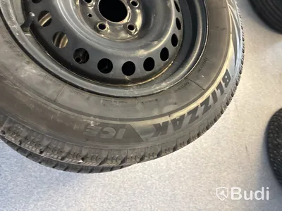 4 st. Vinterhjul Bridgestone 215/65R16 102S