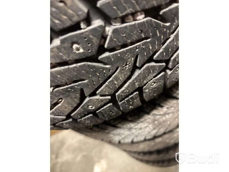 1 st. Däck Nokian 205/65R15