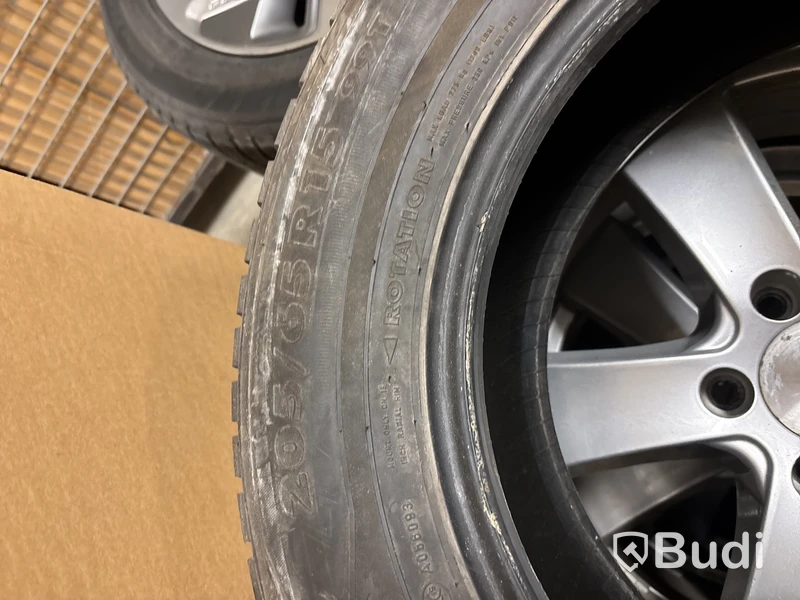 1 st. Däck Nokian 205/65R15