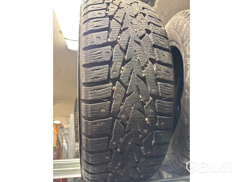 1 st. Däck Nokian 205/65R15