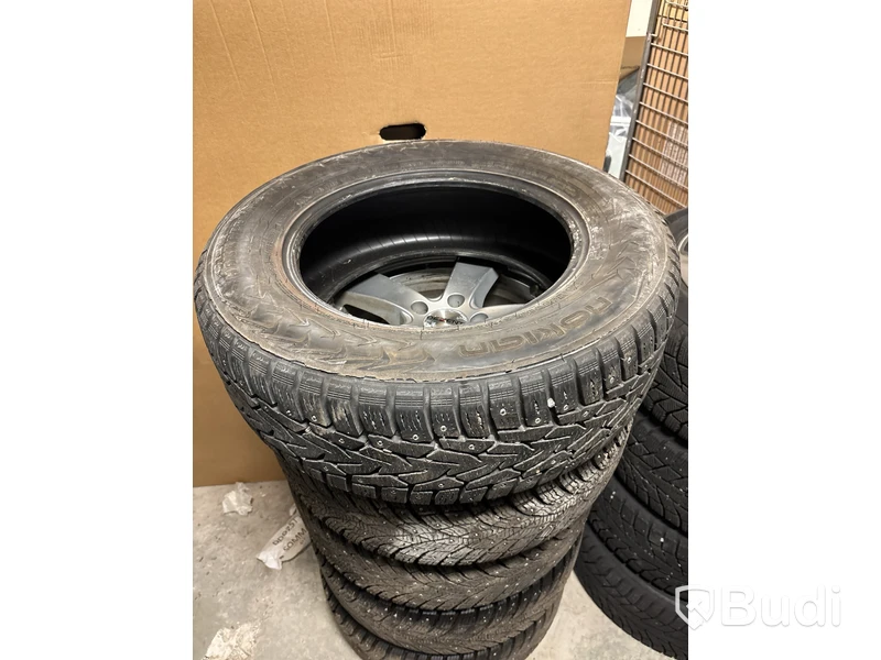 1 st. Däck Nokian 205/65R15