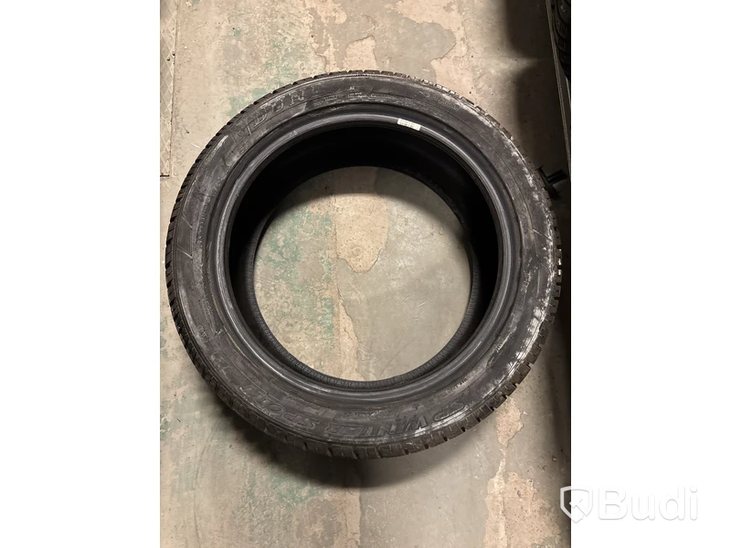 1 st. Vinterdäck Dunlop 225/50R18 99H