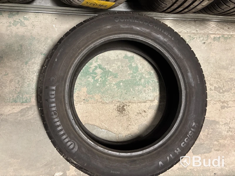 4 st. Sommardäck Continental 215/55R17 V