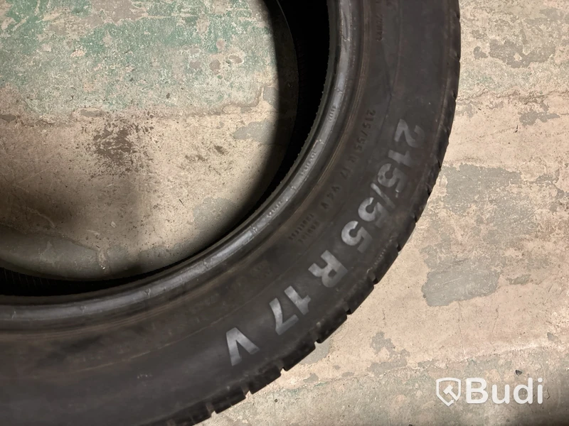 4 st. Sommardäck Continental 215/55R17 V