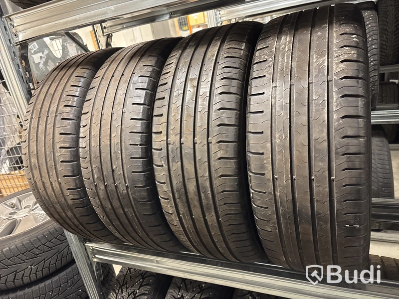 4 st. Sommardäck Continental 215/55R17 V