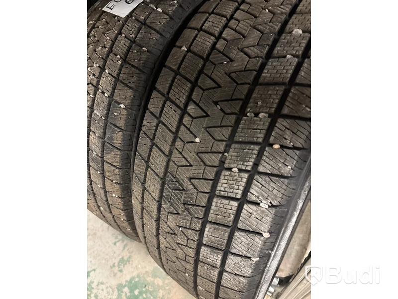 4 st. Vinterdäck Gripmax 235/50R19 99V