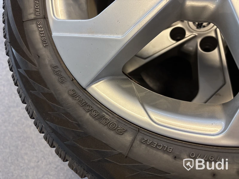 4 st. Vinterhjul Bridgestone 205/55R16 94T