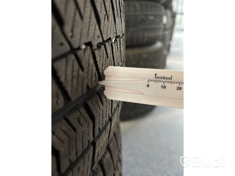 4 st. Vinterhjul Bridgestone 205/55R16 94T