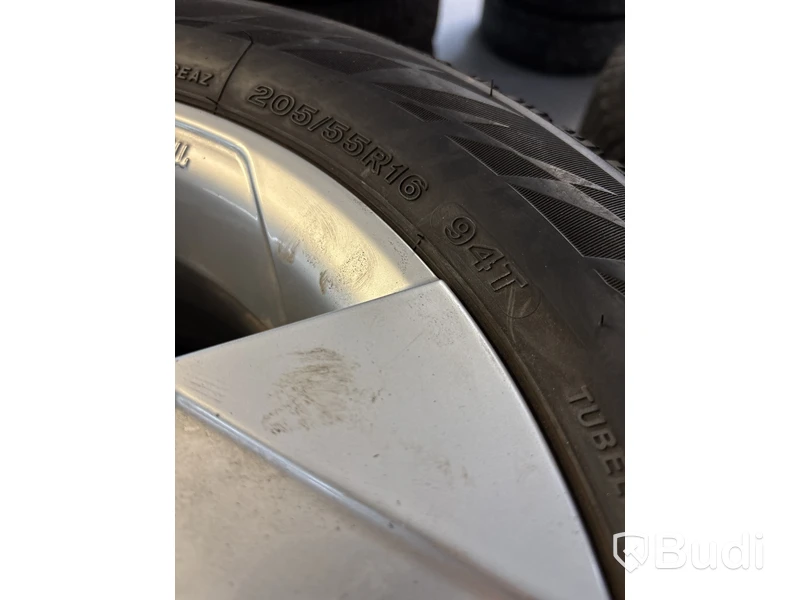 4 st. Vinterhjul Bridgestone 205/55R16 94T