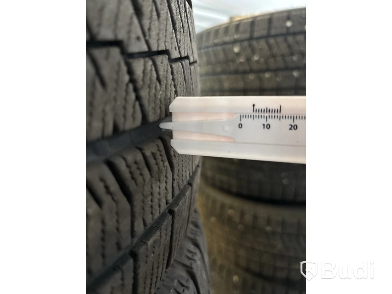 4 st. Vinterhjul Bridgestone 205/55R16 94T