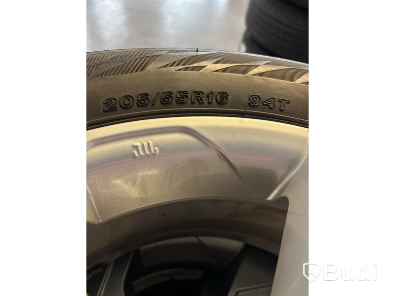 4 st. Vinterhjul Bridgestone 205/55R16 94T