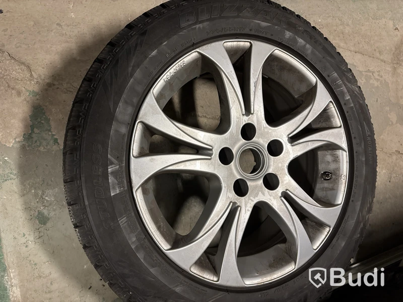 2 st. Vinterhjul Bridgestone 225/55R17 101T