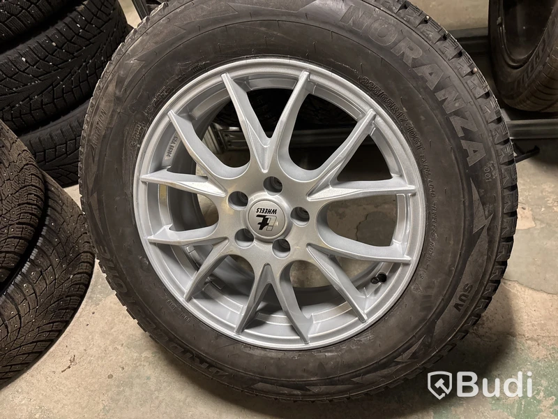 3 st. Vinterhjul Bridgestone 225/65R17 106T