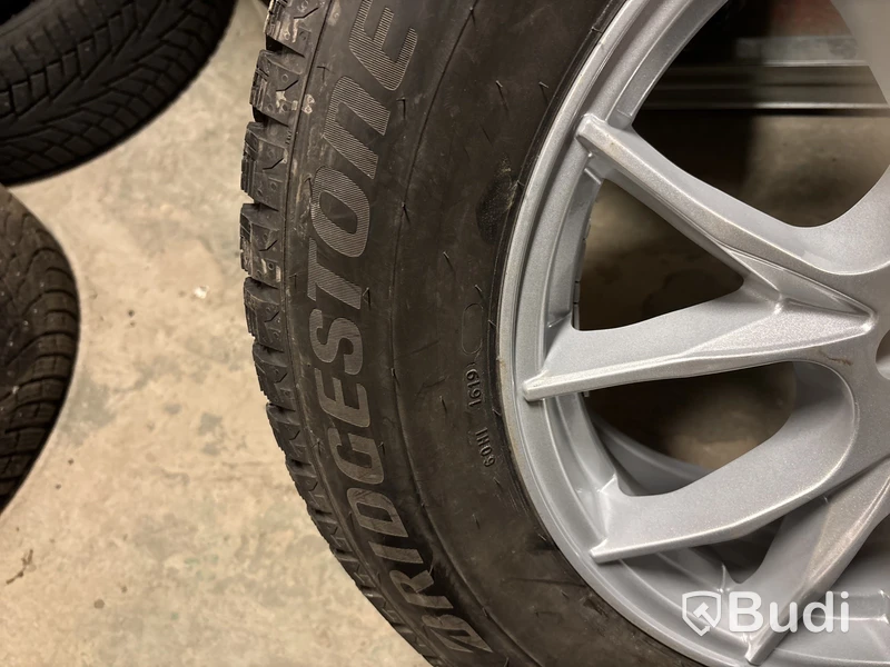 3 st. Vinterhjul Bridgestone 225/65R17 106T