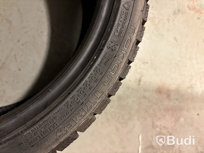 2 st . Sommardäck Nokian 225/40R16