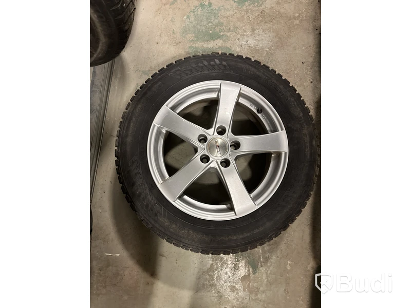 4 st. Vinterhjul Nokian 225/55R16