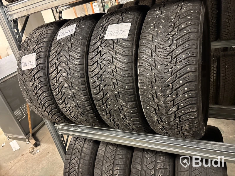 4 st. Vinterdäck Nokian 215/55R17