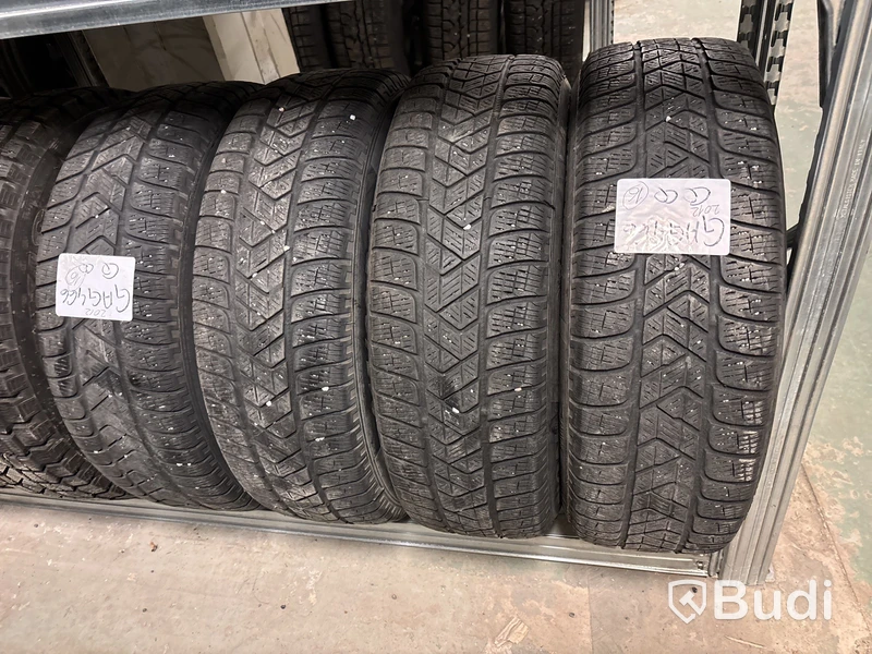 4 st. Vinterhjul Pirelli 215/50R17