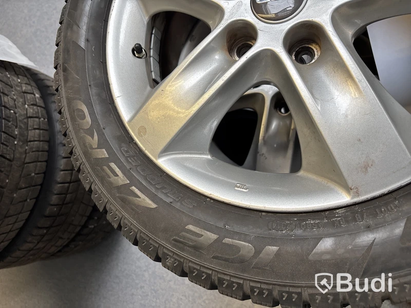 4 st. Vinterhjul Pirelli 205/55R16