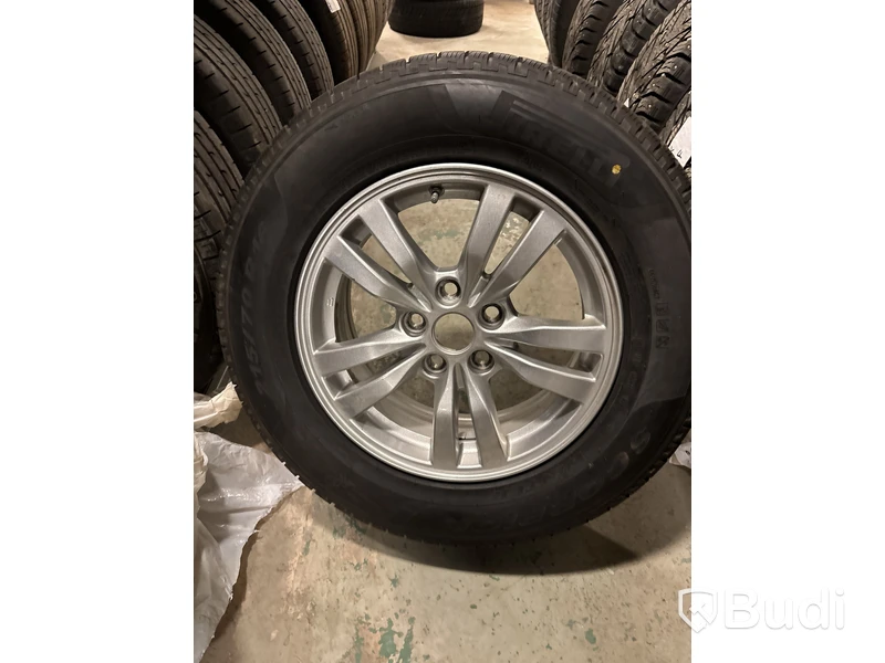 4 st. Vinterhjul Pirelli 215/70R16 104H