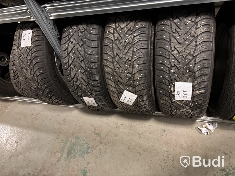 4 st. Vinterhjul Bridgestone 265/65R17 116T