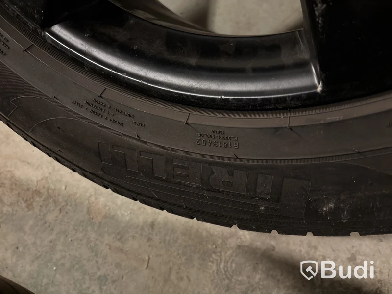 4 st. Vinterhjul Pirelli 235/60R18