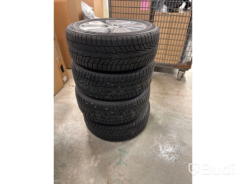 4 st. Vinterhjul Hankook 215/55R17 98T