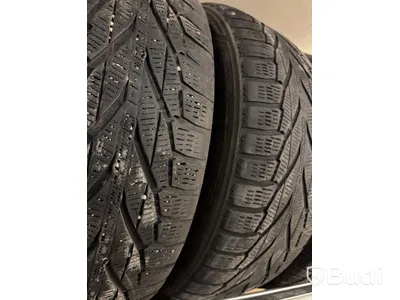 2 st. Vinterdäck Nokian 215/60R17 100R XL